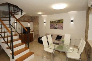 Villa Stone Garden Escape with jacuzzi