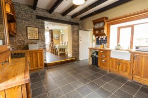 Making Tracks Farm House