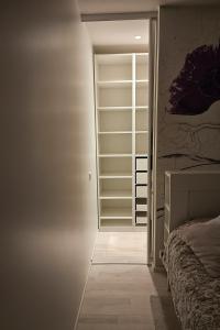 Cozy villa, hot tube and cinema room