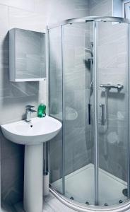 The Central Hub Luton B