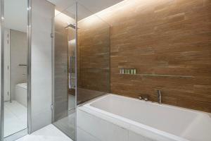 Luxury 2 Bedroom Apartment with Maids Room and Large Terrace