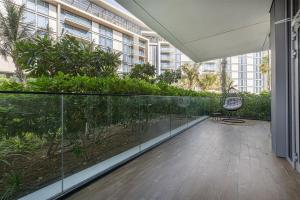 Luxury 2 Bedroom Apartment with Maids Room and Large Terrace