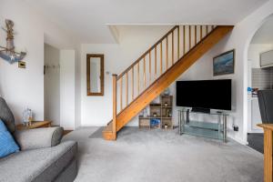 Quai Des Pecheurs - With Views from Bedroom Overlooking the Harbour