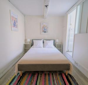 Cozy Apartment Intramuros near the Station