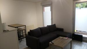 Air-conditioned 2 bedroom duplex apartment 5 people