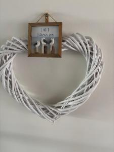 Little Hog Cottage, cosy seaside hideaway