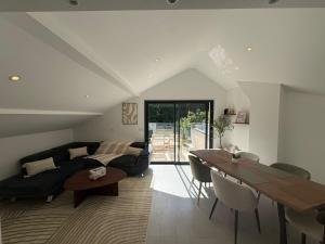 Aix-les-Bains T3 haut standing écrin de calme avec jacuzzi en supplément