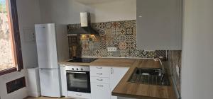 Central Puerto de la Cruz Getaway - Walk to Everything