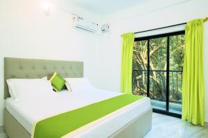 T0MS H0LIDAYS Homes with Breakfast