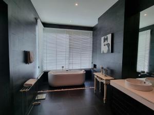 Luxury Villa with Panoramic Seaview, Private Pool