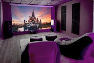 Envia Golf Villa with private Pool, Garden and Cinema