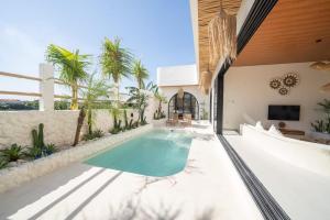 New Bright Mediterranean Escape Near Canggu - 2br