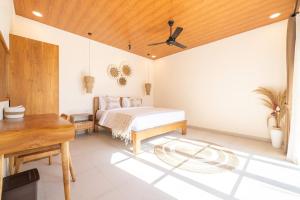 New Bright Mediterranean Escape Near Canggu - 2br