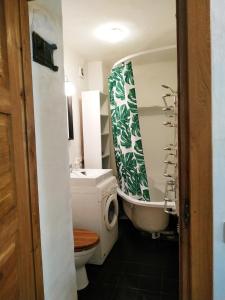 Free Parking Old Town Uzupis Authentic Apt