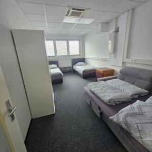 Großes Gästehaus mit 8 Zimmern, für Gruppen bis 16 Personen