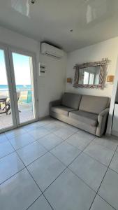 Beautiful Beach Studio with Parking!