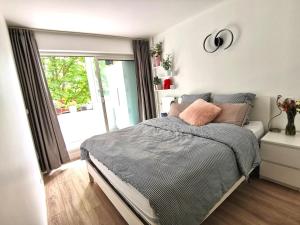 Beautiful renovated and modern apartment, 3 bedrooms with elevator