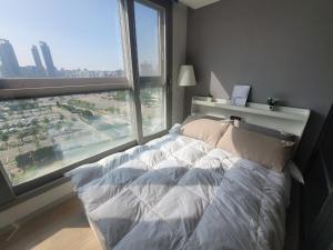 Newly Built APT #Subway#Hyundai Outlet#Triple St #Free Parking#