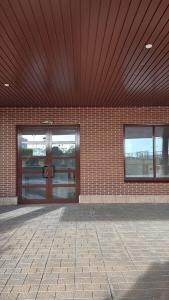 Enjoy the sun and pool in this fabulous apartment