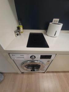 Newly Built APT #Subway#Hyundai Outlet#Triple St #Free Parking#