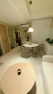 Best Value-Beautiful 1BR in the Heart of Makati w WiFi, washer-dryer, pool & gym