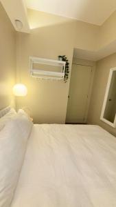 Best Value-Beautiful 1BR in the Heart of Makati w WiFi, washer-dryer, pool & gym