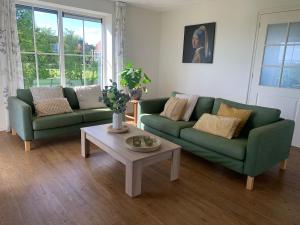 Holiday home at the edge of Frisian lake