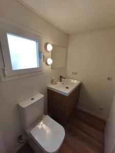 Tiny House Base Camp Granada Camping