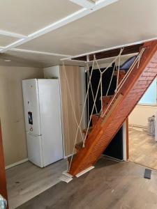 Cozy cottage in the woods near lake & sauna