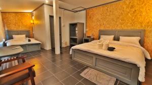 Dokchampa River View Villa