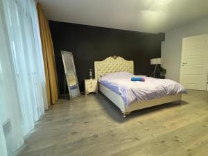 Bob Residence- Chic Penthouse