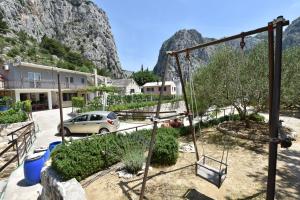 Apartments Petea Omis