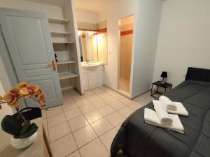 Escale au pied de la cité