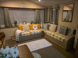 Caravan 1 - Blackmoor farm near tenby