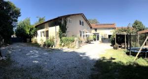 Maison à la campagne entre montagne et mer