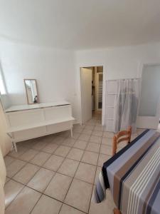 Studio 20 metres de la mer