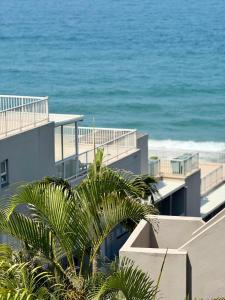 101 Camarque - 3 Bedroom Apartment In Umdloti - 180 Degree Sea Views
