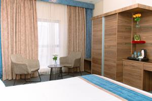 غصن الباسقة