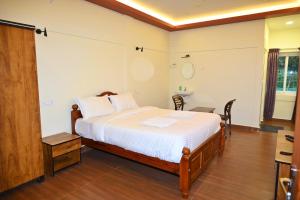 Hasvika Hilltop Resort and Hotel