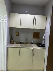 شقق راقية بأثاث حديث وراقي 1