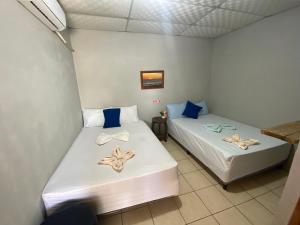 Hostal Los Tarros Metalio