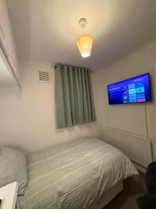 A minute walk from Tooting Bec station