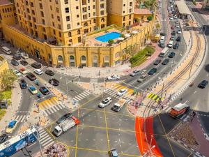 Chic Stay in Sparkle Towers