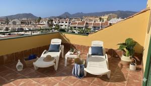 Oasis en Costa del Silencio by Deihu Experiences