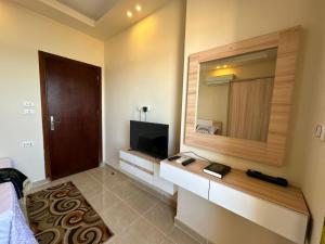 شقة مع اطلالة على البحر في الغردقة