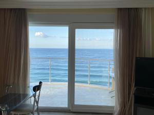 Breathtaking Seafront view! Mahmultar