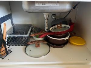 Kit located in the mall and close to the metro