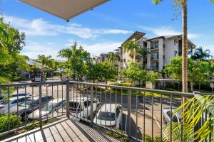 Lagoon Breeze - Beachside Living with Resort Perks