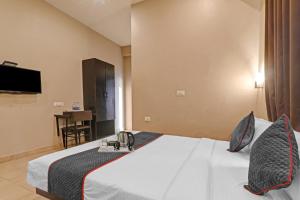Super Townhouse Amaraa Hotel Near Phoenix Palassio