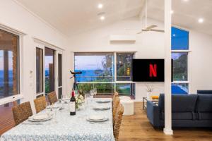 Marthas Maison Heated Spa & Unbeatable Bay Views